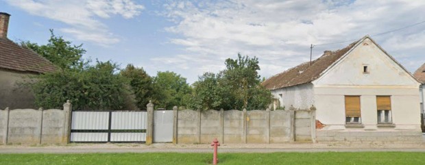 Cir�kon 3200 m2-es telek elad�