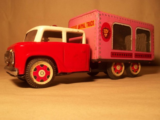 Circus Animal Truck Rgi Knai Jtk Teheraut