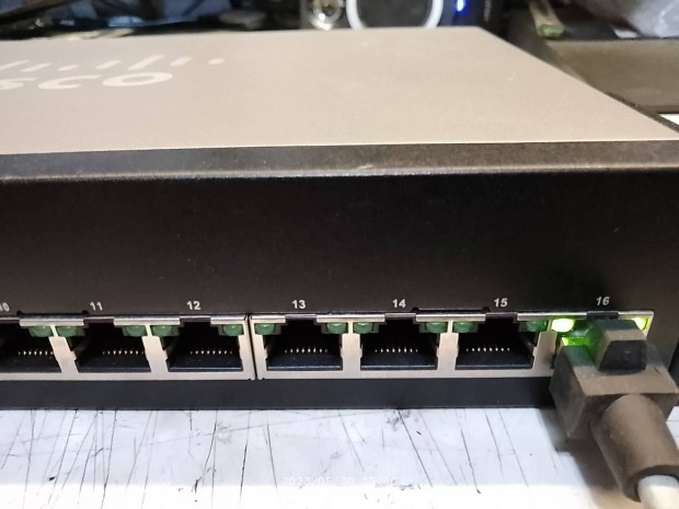 Cisco SG100-16, 16 portos gigabites switch