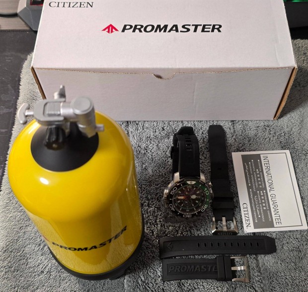 Citizen Promaster Aqualand BJ2168-01E búvár óra mélységmérővel