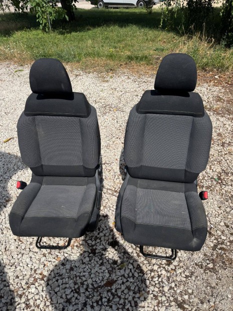 Citroën C3 III Citroen C3 Aircross belső első ülés