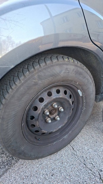 Citron C-Crosser / Peugeot 4007 / Mitsubishi Outlander 16 felni+gumi