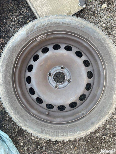 Citroen 6 1/2Jx 16 ET 20 lemezfelni szett hibátlan jó állapotú gumival