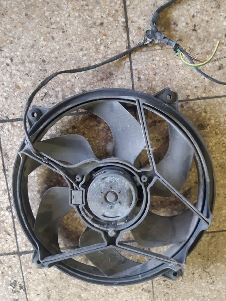 Citroen Berlingo 02-08 Vízhűtő Ventilátor