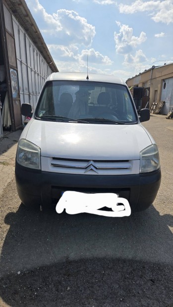 Citroen Berlingo kisteheraut�. 