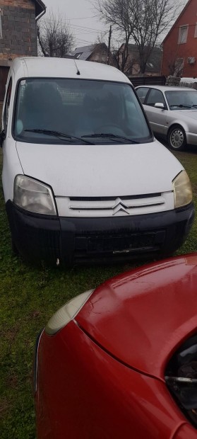 Citroen Berlingo motorhztet 