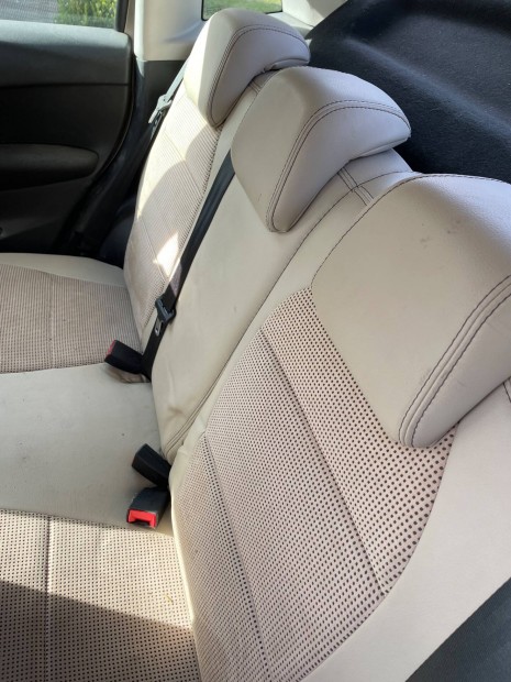 Citroen C3 2011-2014 évj. gyári üléshuzat garnitúra eladó