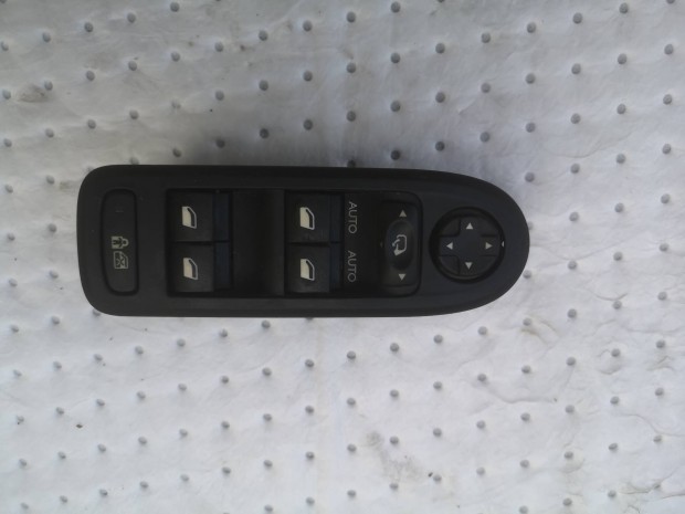 Citroen C3 II ablakemelő kapcsoló 96652236 xt