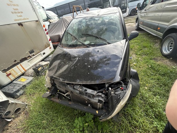 Citroen C3 alkatrsznek elad