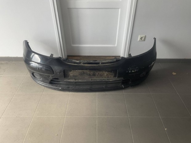 Citroen C3 első lökhárító; fekete