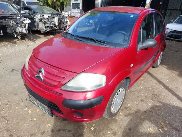 Citroen C3 karosszéria elemei piros