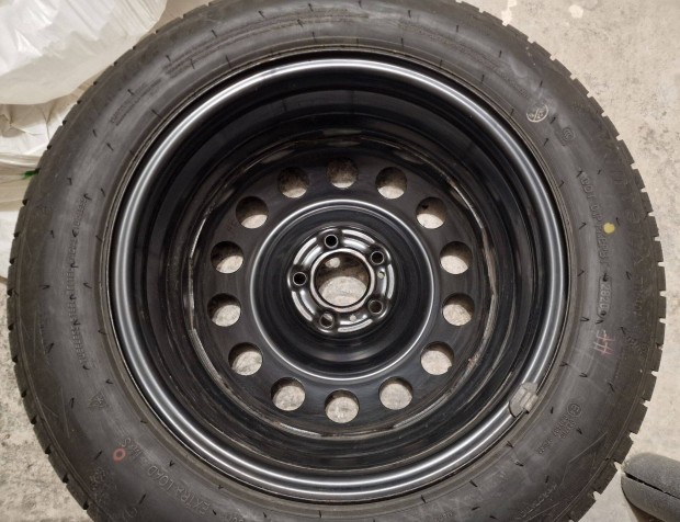 Citroen C4 16" komplett kerk teli gumival - 5000km-t futott - jszer