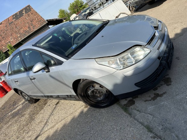 Citroen C4 1,6 benzines alkatrészei eladók