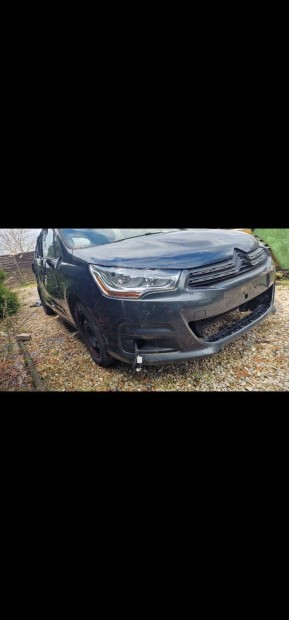 Citroen C4 B7 karosszria elemek 