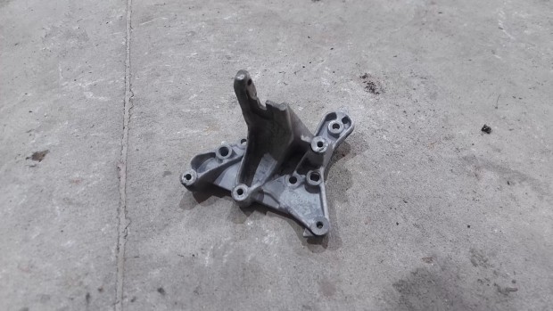 Citroen C4 C5 Peugeot 307 407 04- Egr szelep h�t� tart� konzol 7180