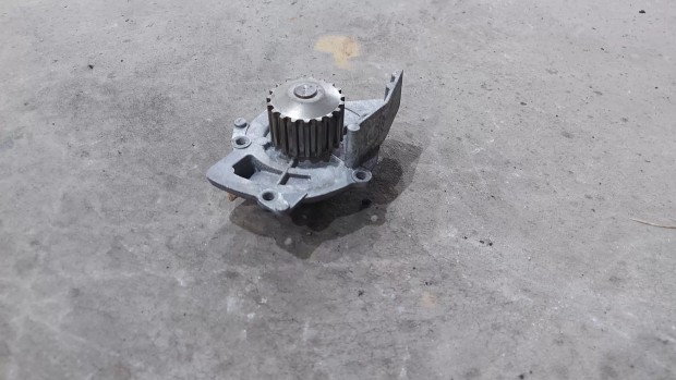 Citroen C4 C5 Peugeot 307 407 04- V�zpumpa v�z szivatty� pumpa 7200