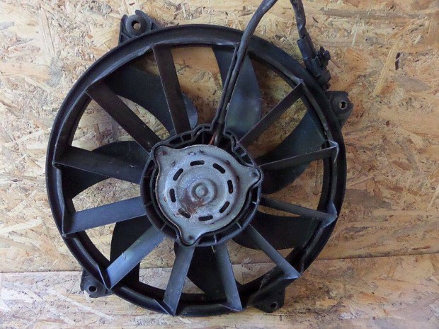 Citroen C4 Coupe 2,0 Dzel HDI ht ventiltor