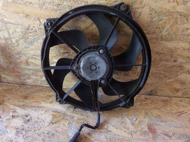 Citroen C4 Grand Picasso Benzines hűtőventilátor