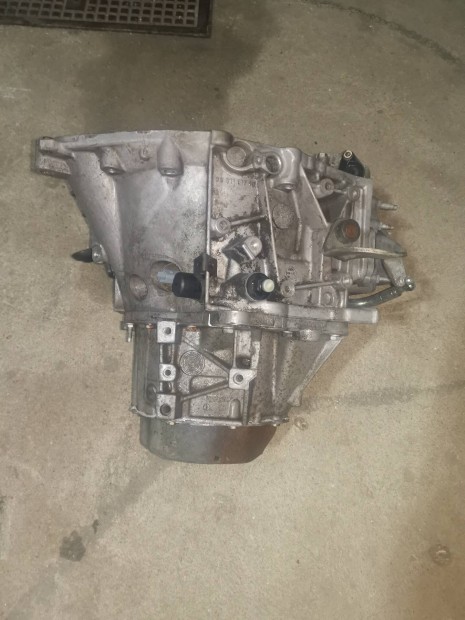 Citroen C4 Picasso 1.8 benzin 20DM71-2615284 váltó