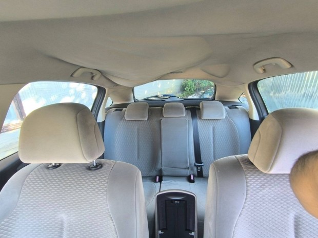 Citroen C4 alkatrsznek