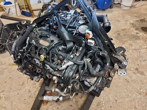 Citroen C5 C6 2.7 HDI Uhz önindító generátor porlasztó turbó stb