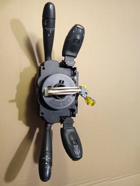 Citroen C5 I 2.0HDi Bajuszkapcsol�