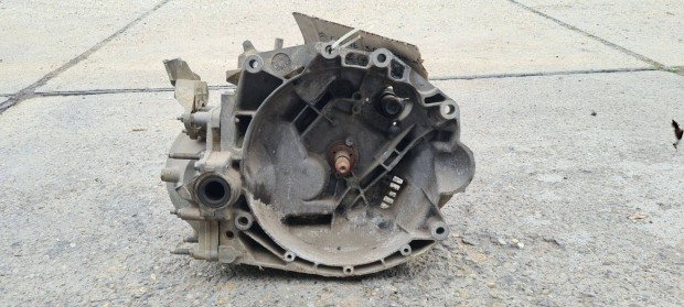 Citroen C5 Peugeot 607 3.0 V6 Benzines mechanikus v�lt�