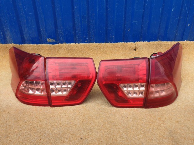 Citroen C5 kombi bal 9671811480 jobb 9671811380 hátsó belső lámpa