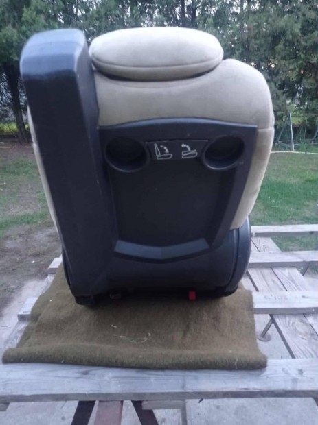 Citroen C8 Peugeot 807 Fiat ulysse Lancia phedra biztonsági öves ülés