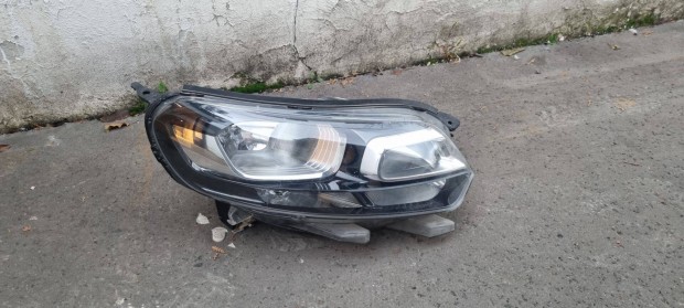 Citroen Jumpy III Opel Zafira Opel Vivaro C Jobb fnyszr lmpa 9808
