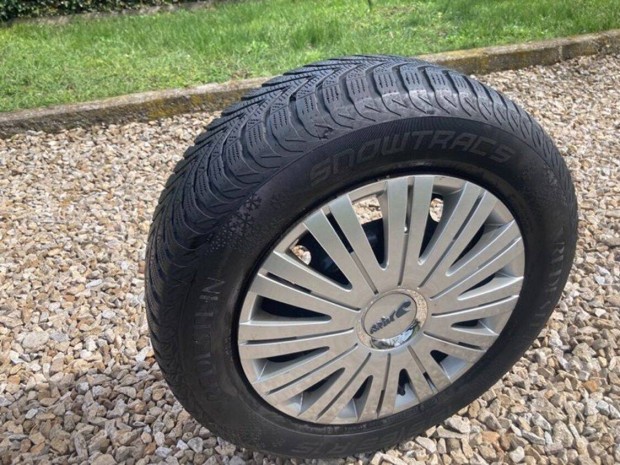 Citroen Peugeot 4x108 kerekek 195/65 R15 gumikkal