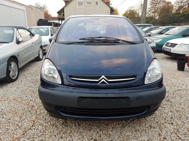 Citroen Xsara Picasso 1.8 SX Plus Szervizknyv !!!