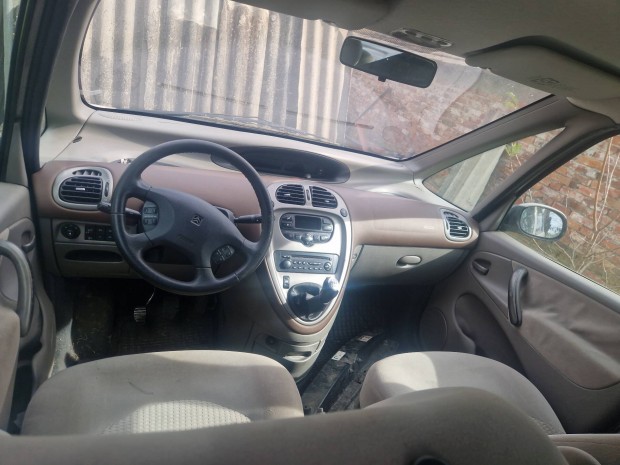 Citroen Xsara Picasso 1.8 elején törött eladó