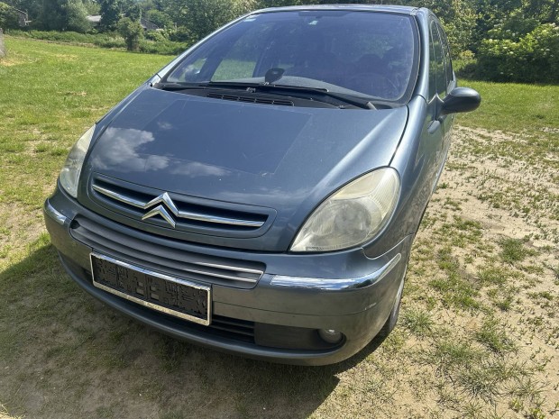 Citroen Xsara Picasso 2.0 benzines alkatrészek eladok.