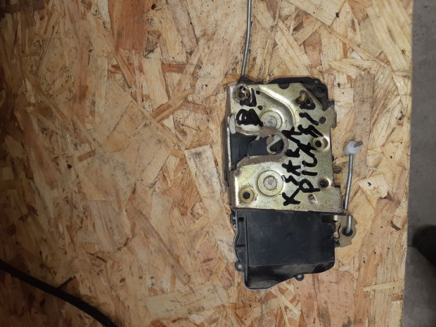 Citroen Xsara Picasso Bal Els� Ajt� Z�rszerkezet + K�zpontiz�r Motor