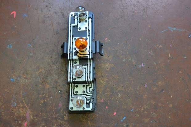 Citroen Xsara Picasso bal hátsó lámpa foglalat, izzó foglalat!