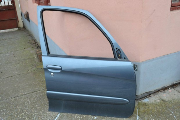 Citroen Xsara Picasso jobb első ajtó! Színkód: Ezwd