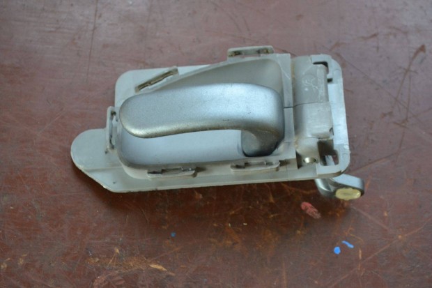 Citroen Xsara Picasso jobb oldali bels kilincs ajtkilincs 9631487677