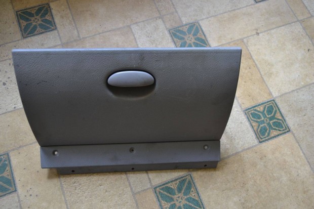 Citroen Xsara Picasso keszty�tart�, keszty�tart� fed�l!