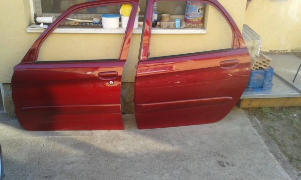 Citroen Xsara Picassó sérülés mentes B E és B H ajtó( Gyári Fényezés )