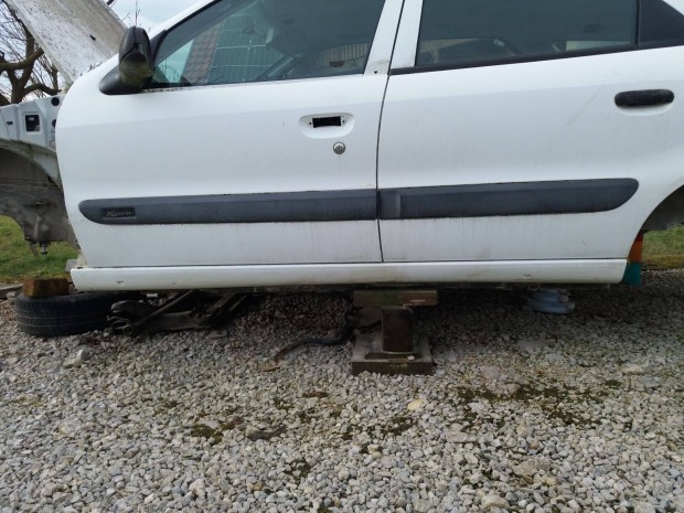 Citroen Xsara kombi bal küszöb