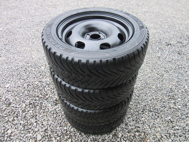 Citroen, Peugeot ac�lfelni� 215/55 R 16 t�li gumival elad�