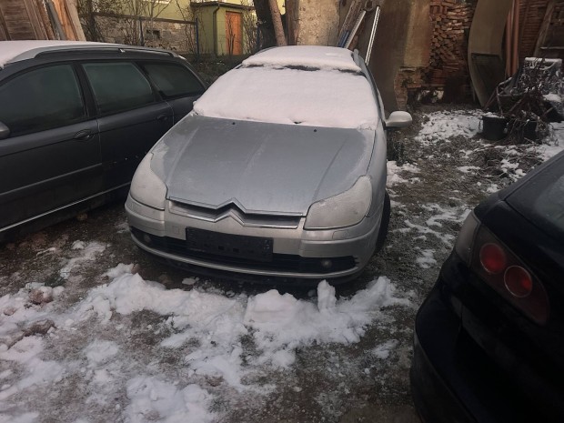 Citroen c5 kombi 1.6 Hdi alkatr�szek eladok .