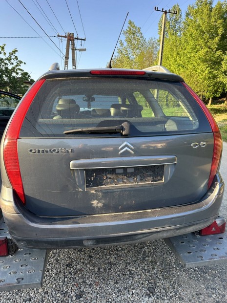 Citroen c5 kombi 2.0 Hdi 2006 évj alkatrészek eladok .