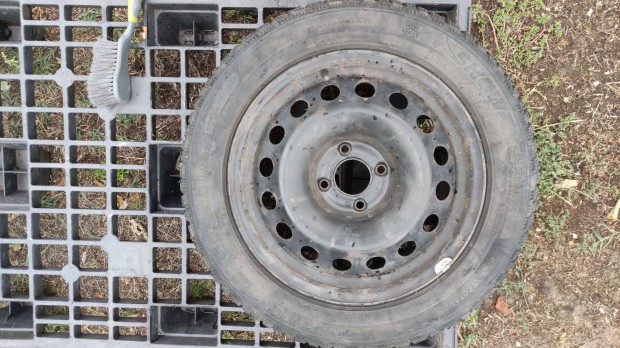 Citroen felni 4x108 ET26 16" 205/55 R16 tligumi 4db