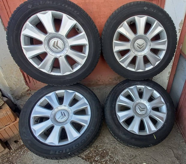 Citroen gyári 16 alufelni + 205/55 R16 téli
