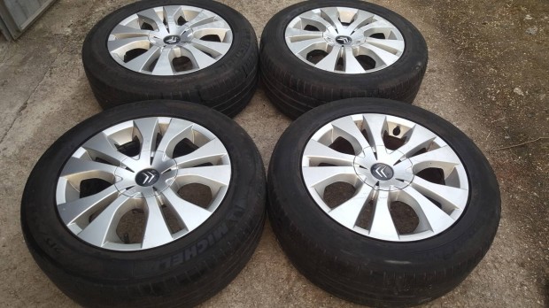 Citroen peugeot alufelnik gumikkal 4x108 215/55R16