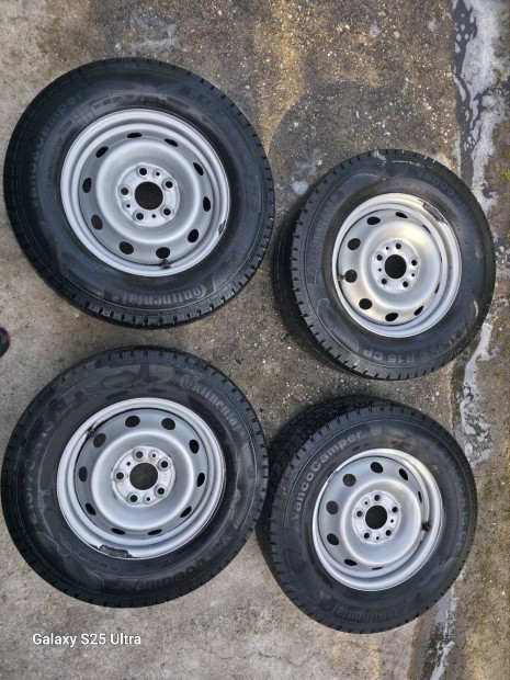 Citroen peugeot fiat kisteherautó felnik gumikkal 215/70R15C