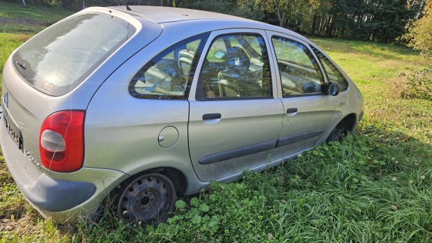Citroen xsara picasso egyben alkatrsznek