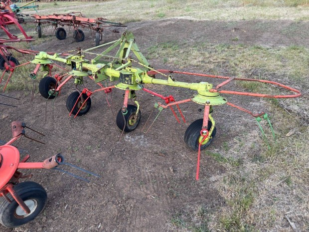 Claas 4 rotoros rendterítő